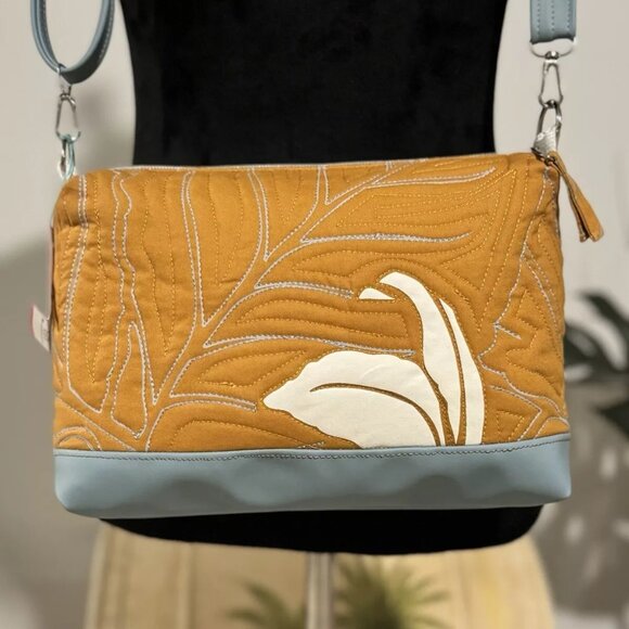 Shoulder Strap Small Purse Handmade out of Sig Zane Material NEW Quilted nwt - Picture 1 of 16